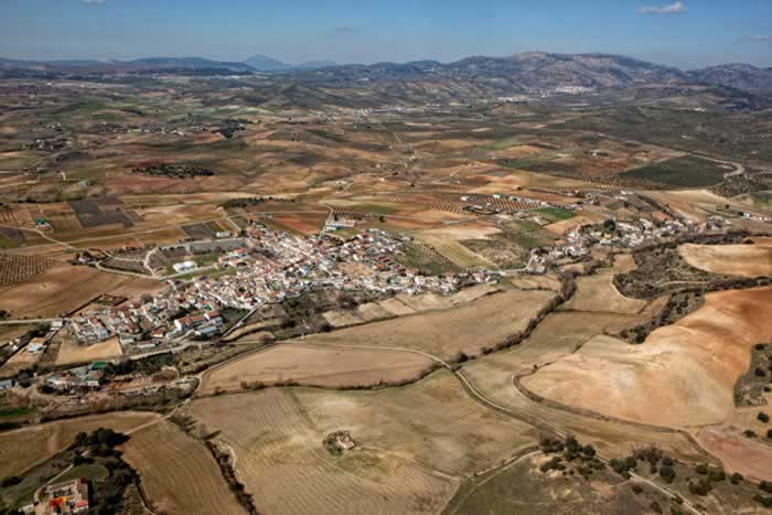 VIEJOS CAMINOS PARA NUEVOS CIUDADANOS. LAS VEREDAS EN LOS ALREDEDORES DE MURES (SIGLO&nbsp;XVI)